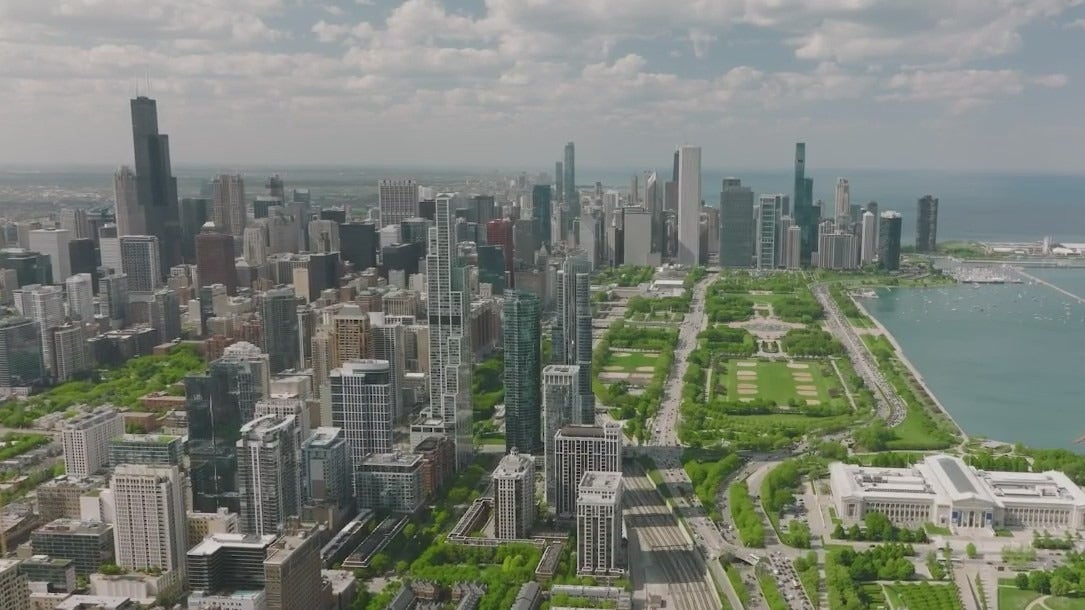 Chicago could see near-record warmth today