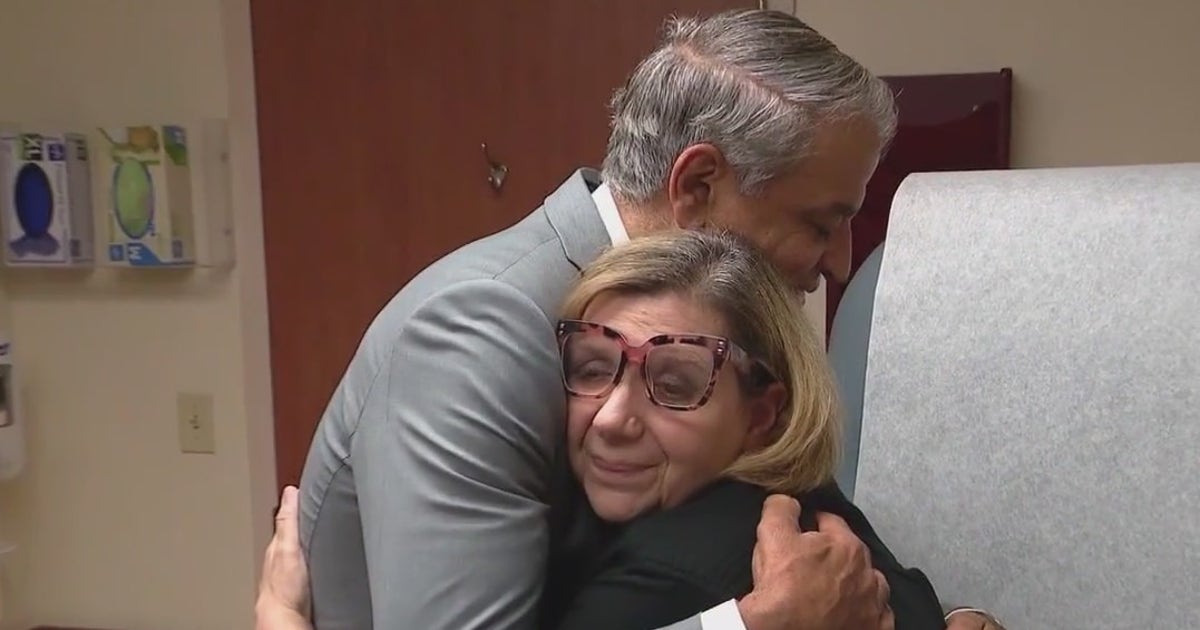 Chicago surgeon removes 15-pound tumor after Michigan woman refused surgery at home