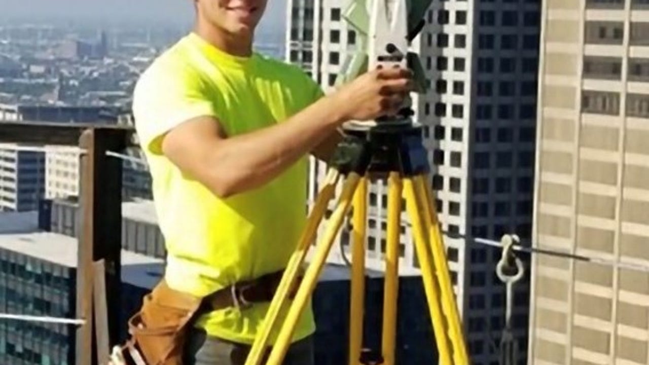 Family of construction worker who fell, died on UChicago Hospital