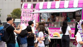 Hello Kitty Cafe Truck rolls into Chicago area this month