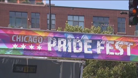 Chicagoans brave the heat for Chicago Pride Fest
