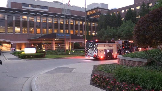 Shooting inside Evanston Hospital ER leaves security guard wounded, suspect in custody: police
