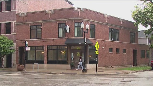 Chicago birth center closing temporarily due to staffing, pay challenges