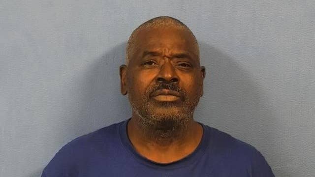 Downers Grove man arrested twice in 2 days for thefts at Oak Brook Macy’s, prosecutors say