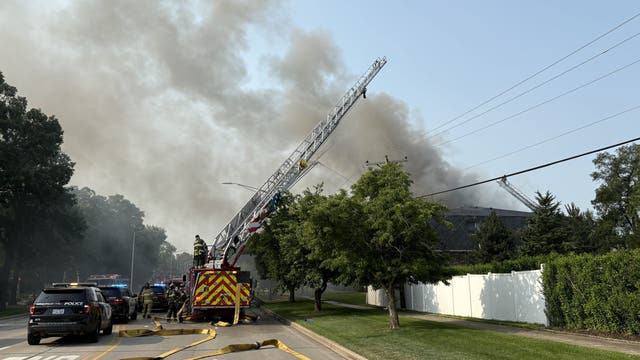 Fire chief rescues family from balcony during Joliet apartment blaze that injured 7: officials
