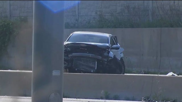 I-55 crash leaves 2 dead, another hurt in DuPage County, police say