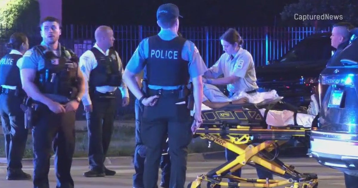 Four injured after SUV collides with CPD car in Washington Park | FOX ...