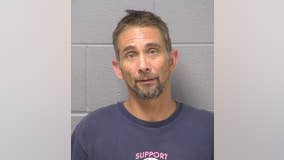 Father arrested after leaving injured toddler at Joliet bar, sheriff says