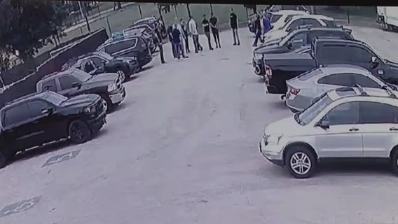 Federal agents' appearance at Chicago Puerto Rican museum angers local officials