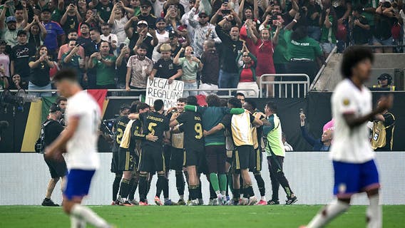 Edson Álvarez's tiebreaking goal gives Mexico 2-1 win over US for 10th Gold Cup title