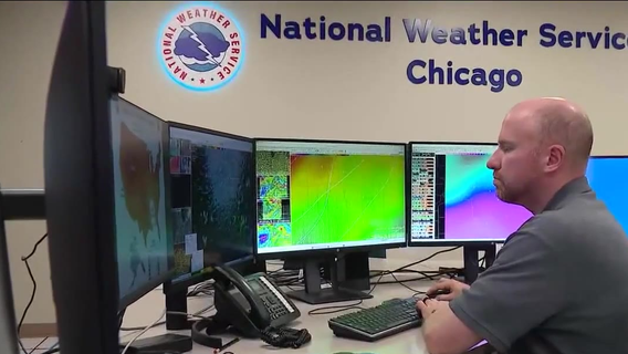 Experts warn of heat waves and derechos as Chicago’s summer heats up