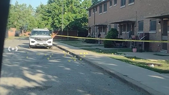 Chicago crime: 5 people hospitalized after shooting on Far South Side