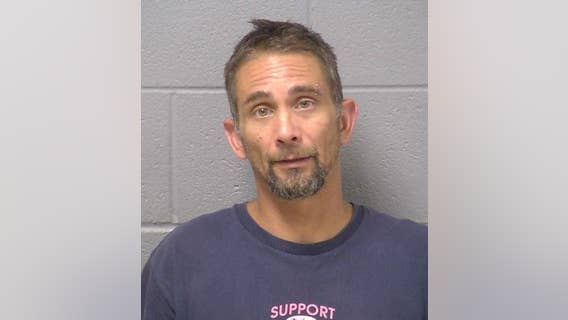 Father arrested after leaving injured toddler at Joliet bar, sheriff says