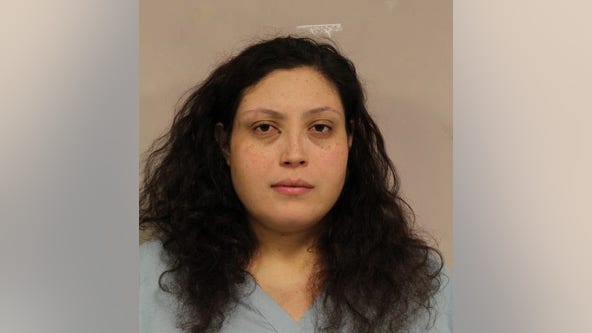 Illinois woman charged with felony DUI after crash injures mom, 2 kids: police