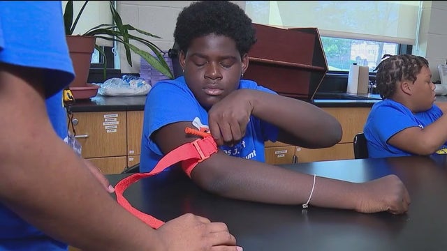 Cook County Sheriff’s SWAT medics teach kids life-saving skills at summer camp