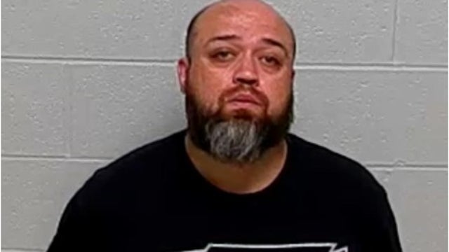 Waukegan man arrested for selling cocaine near elementary school: authorities