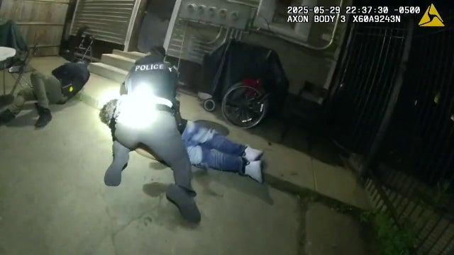 Videos show moment Chicago police fatally shoot suspect during West Side chase