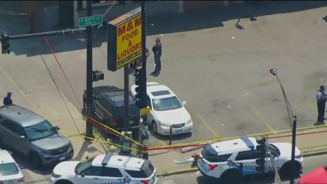 4 men hospitalized after shooting on Chicago's South Side, police say