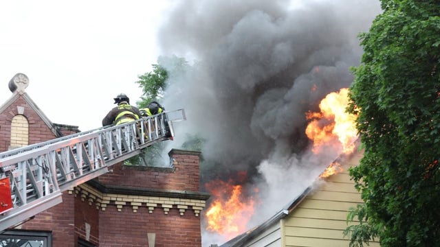 Child dead, several injured after woman stabs kids, sets fire in Logan Square: police