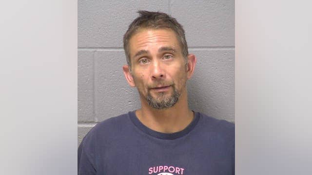 Father arrested after leaving injured toddler at Joliet bar, sheriff says