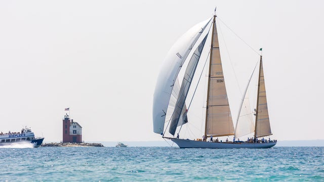 First boat crosses finish line in 2025 Race to Mackinac