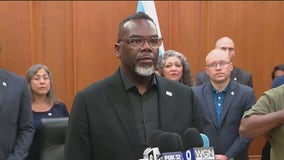 Chicago mayor signs order to protect residents' rights amid fears of National Guard deployment