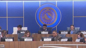 Chicago Board of Education approves controversial budget plan, avoids shutdown