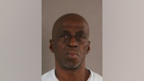 Chicago crime: Man, 59, stabbed, injured 43-year-old victim, police say