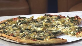 John Stamos demands a pizza in his honor and Chicago’s Giordano’s delivers