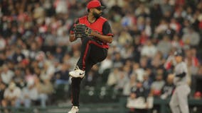 Grisham helps the Yankees beat the White Sox 10-2 for their season-high 6th consecutive win