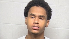 North Chicago man arrested after fleeing police and throwing AR-15 from car: officials