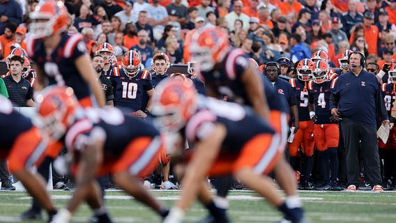 Beatty returns punt for TD, breaks Grange's nearly 102-year-old mark in No. 12 Illini's opening rout