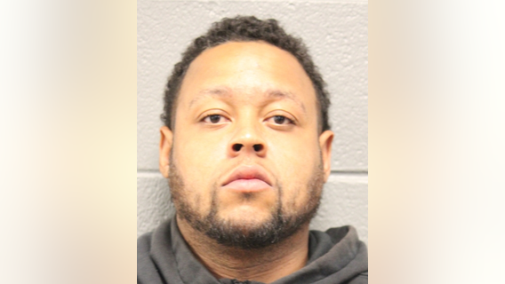 Chicago man charged in fatal West Side shooting, robbery, police say