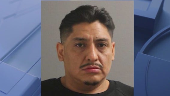 Ex-CPS security guard charged with raping student had 16 prior arrests, lawsuit claims