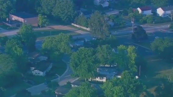 Carpentersville police seek suspects in shooting that injured three