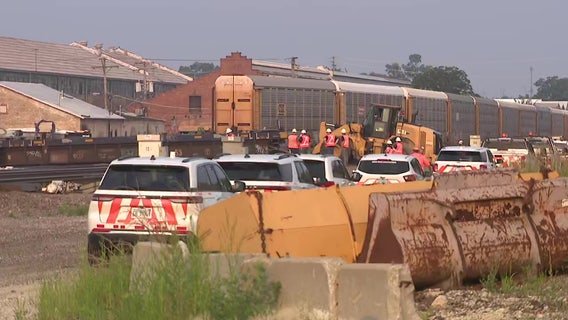 Freight train derailment impacts Metra BNSF trains