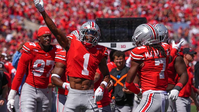 Sayin, defense propel No. 3 Ohio State past top-ranked Texas in low-scoring affair