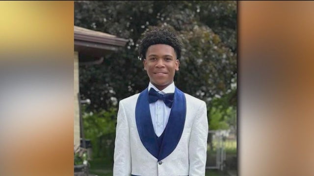 Community mourns South Holland teen killed in weekend shooting