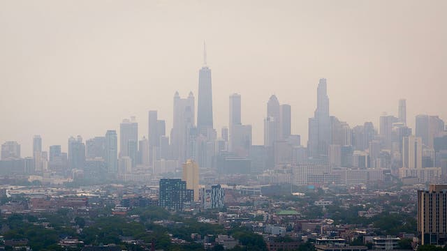Chicago weather: Air pollution alert issued as smoky haze lingers into weekend