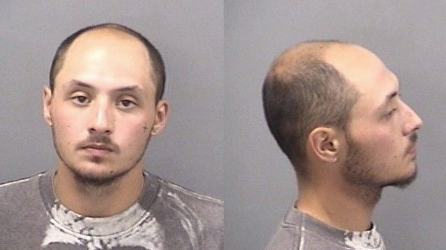 Illinois man tried to set fire to home with mother of his unborn child inside: officials