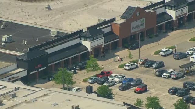 Police swarm suburban Mariano's amid investigation, store reopens to public