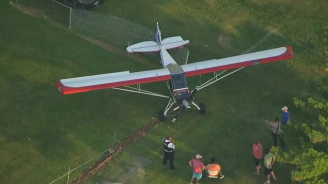Small plane makes emergency landing in Joliet, police say