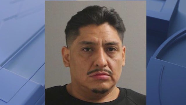 Ex-CPS security guard charged with raping student had 16 prior arrests, lawsuit claims