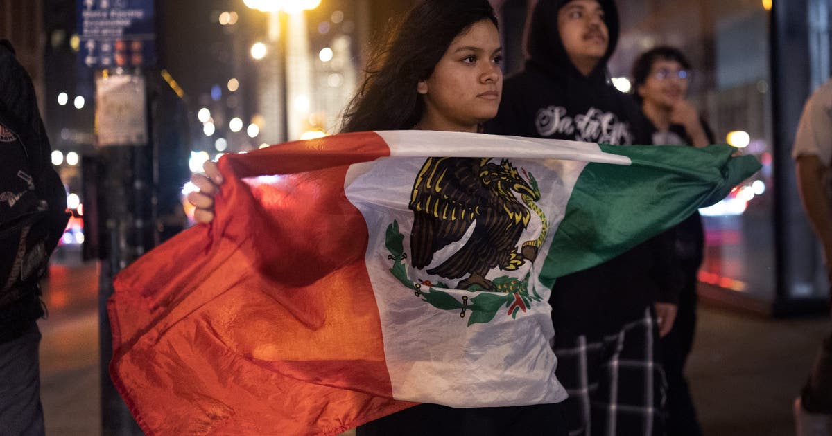 PHOTOS: Chicagoans celebrate Mexican Independence Day | FOX 32 Chicago