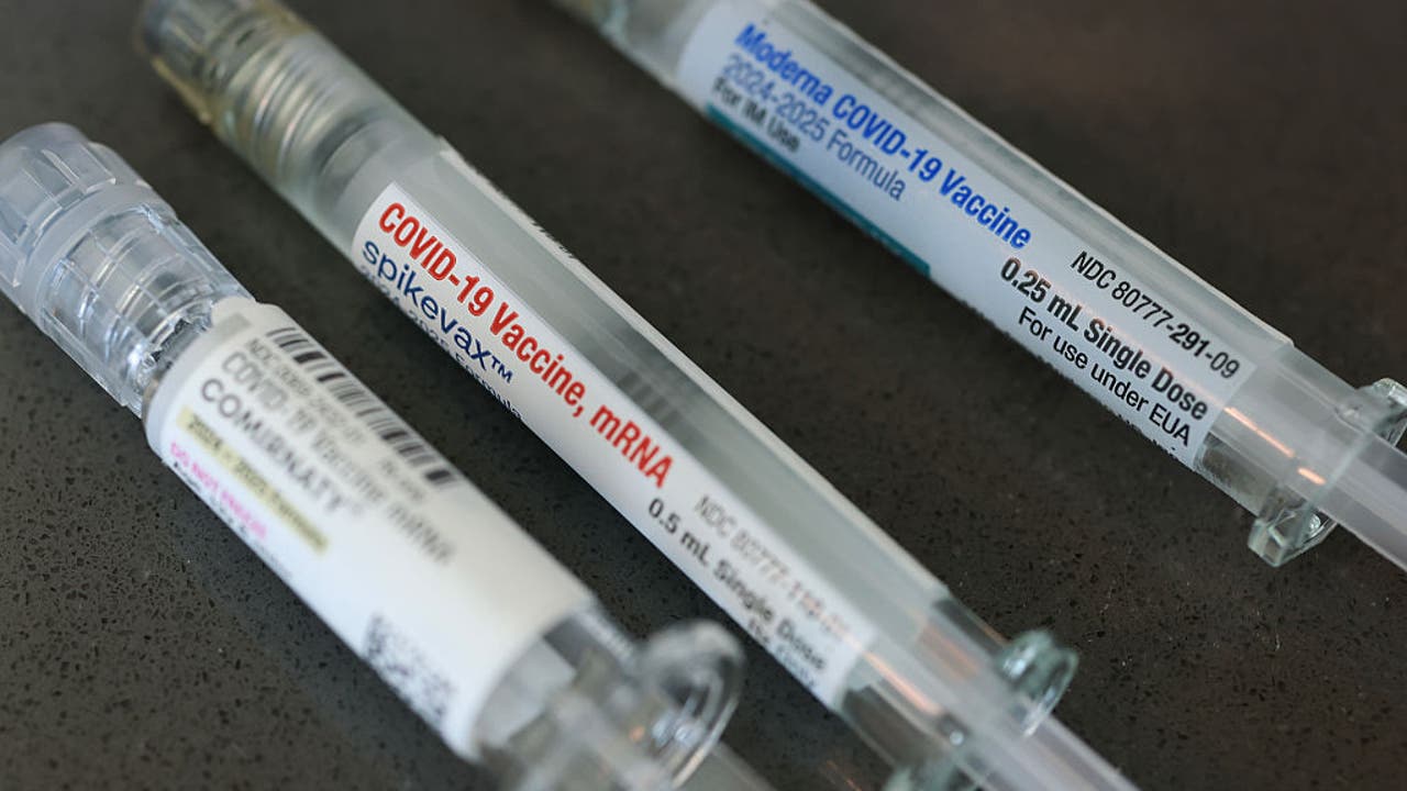 Illinois recommends COVID vaccines for all adults amid CDC changes
