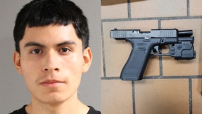 Chicago armed robbery spree: Man arrested, gun with laser sight and extended magazine recovered