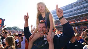 Illini football stuns USC on last-second field goal, keeps College Football Playoff dreams alive