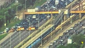 Shooting on Eisenhower Expressway temporarily shuts down lanes during rush hour