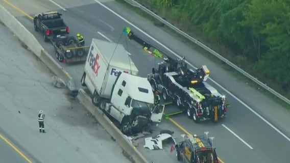 FedEx truck crashes on Indiana Toll Road, causing delays