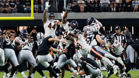 Chicago Bears 25, Las Vegas Raiders 24: Josh Blackwell block wins it for the Bears